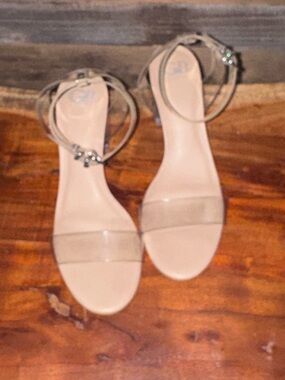 GB Gianni Bini Clear Lucite Block Heel Sandals Ankle Strap Nude Beige Size 9.5 M